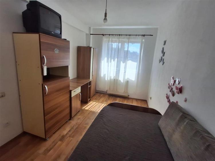 Apartament 2 camere decomandat parcare zona Strand II - 10
