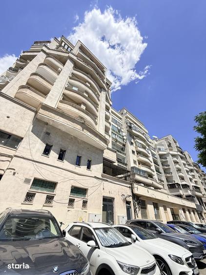 Apartament cu 4 camere decomandat în Centrul Civic