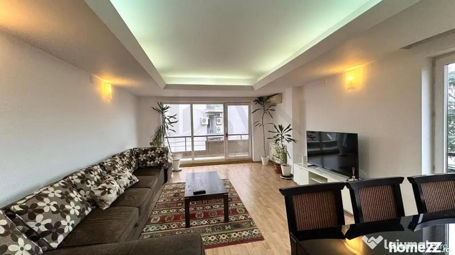 Apartament cu 4 camere decomandat în Nordului