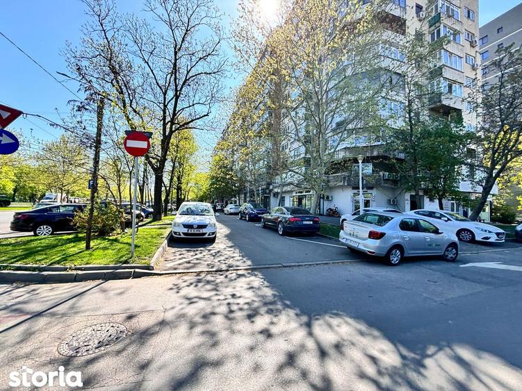 Apartament cu 3 camere decomandat, mobilat în Drumul Taberei — fotografia 2