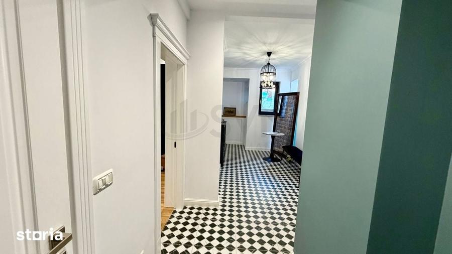 Apartament cu 4 camere decomandat în Victoriei