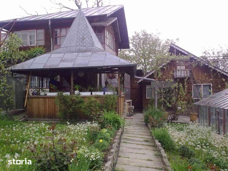 Casă cu 6 camere cu Teren 765 Mp în Central