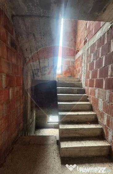 Casa / Vila cu 6 camere de vanzare - Costana (Suceava) - 16