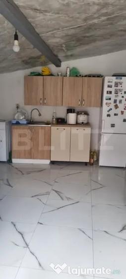 Casă cu 2 camere cu Teren 700 Mp în Central