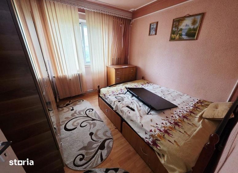 Apartament cu 3 camere în Alexandru cel Bun