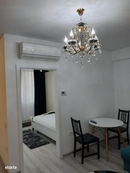 Apartament cu 2 camere în Micro 17