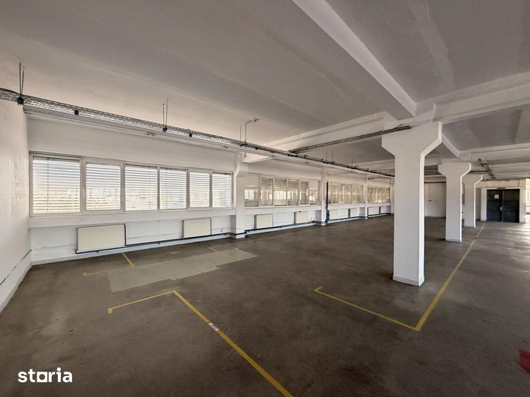 Spațiu comercial, de 700 mp, în Central