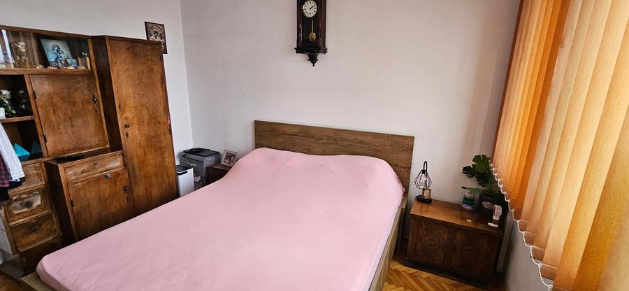 Apartament cu 3 camere semidecomandat, mobilat în Iancului