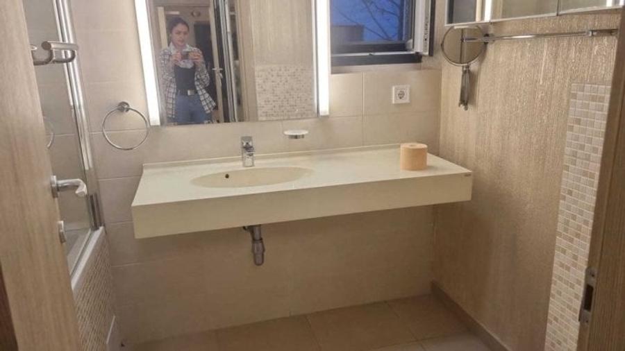 Apartament cu 3 camere decomandat, mobilat în Băneasa