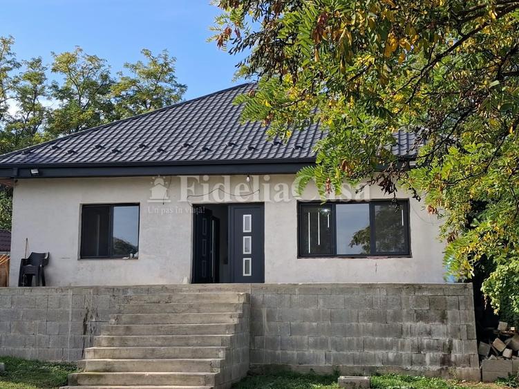 Casă cu 3 camere cu Teren 700 Mp în Rediu