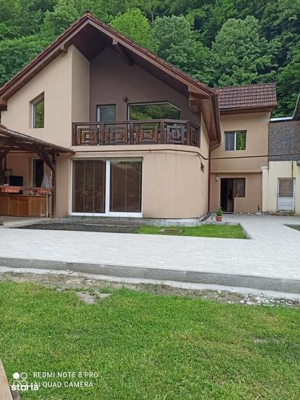 Casă cu 4 camere în Central