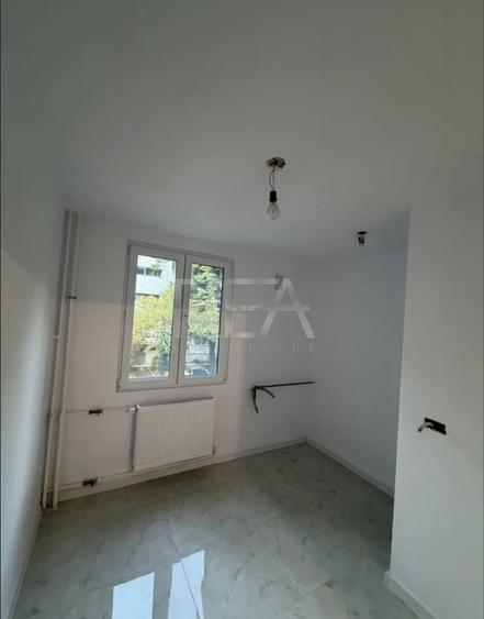 Apartament cu 3 camere decomandat în Drumul Taberei