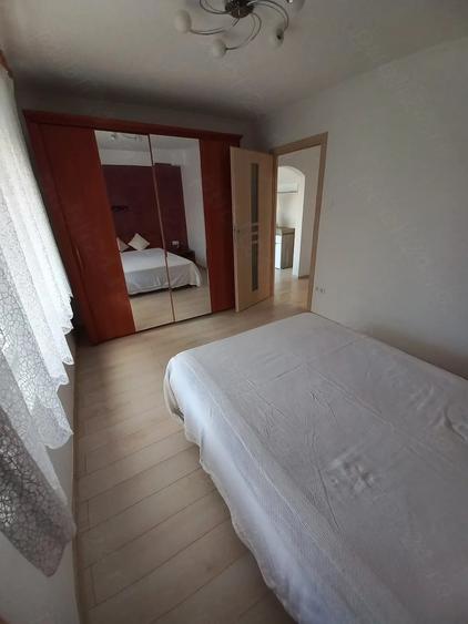 Apartament cu 4 camere nedecomandat în Central