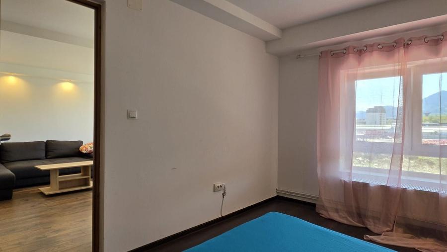 Garsonieră decomandată în Noua