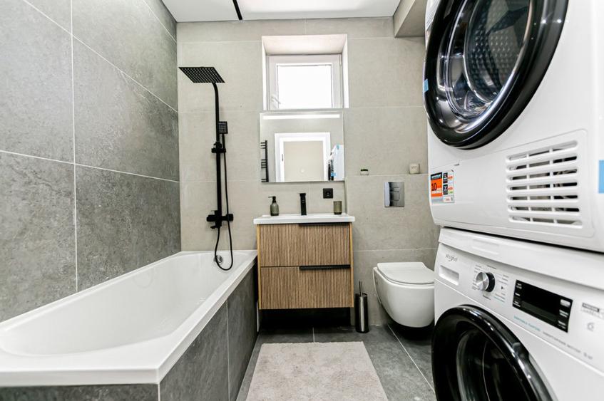 Apartament cu 2 camere decomandat în Dârste