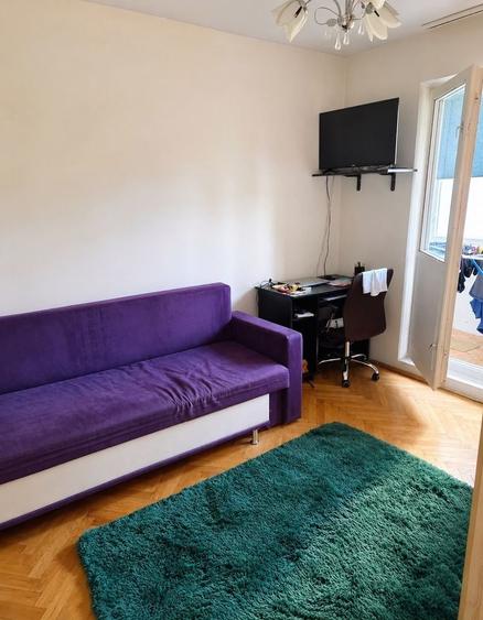 Apartament cu 3 camere semidecomandat, mobilat în Cetății