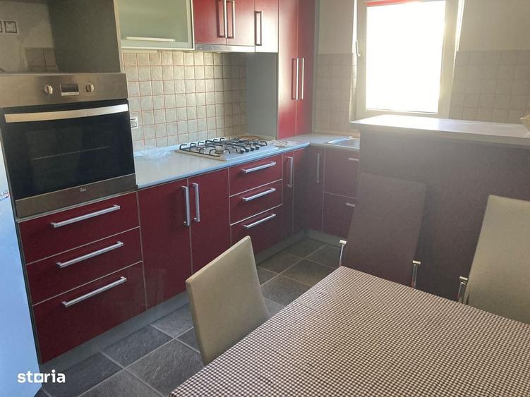 Apartament cu 3 camere în Sub Arini
