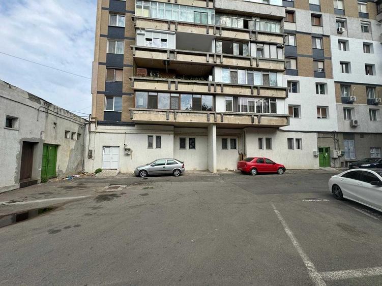 Spațiu comercial, de 620 mp, în Independenței