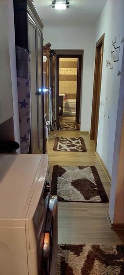 Apartament cu 4 camere decomandat în 1 Mai