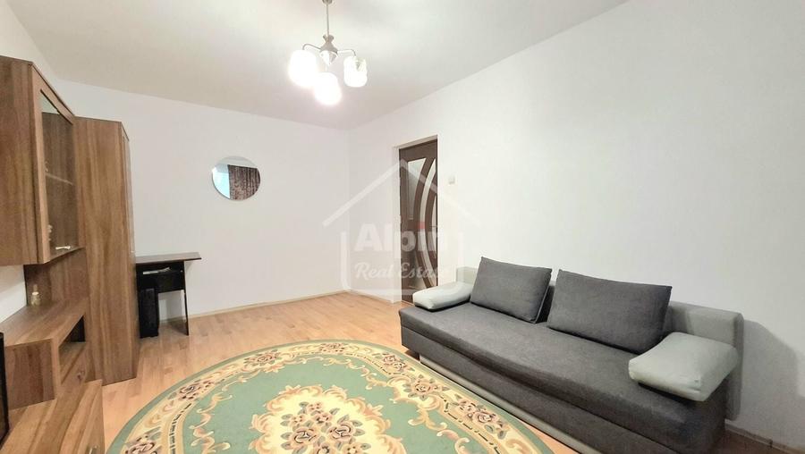 Apartament cu 2 camere decomandat, mobilat în Hărmanului