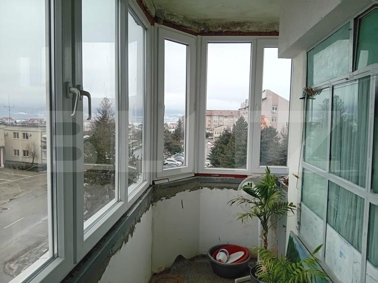 Apartament cu 3 camere decomandat, mobilat în Orăștie
