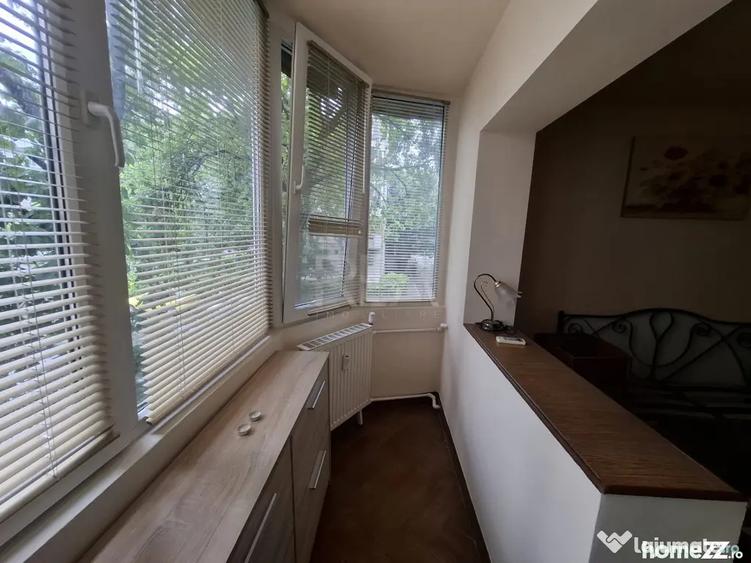 Apartament cu 2 camere decomandat, mobilat în Apusului