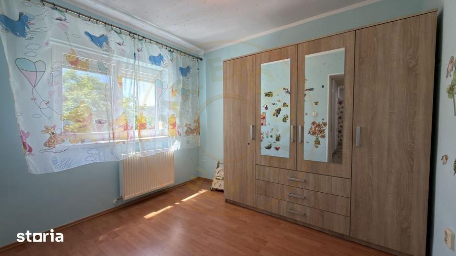 Apartament cu 3 camere decomandat, mobilat în Central