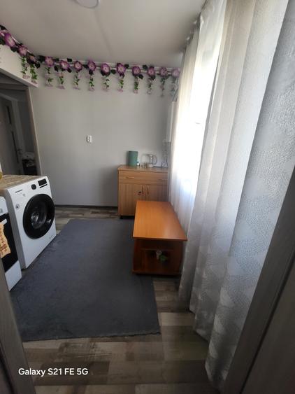 Apartament cu 2 camere decomandat în Est