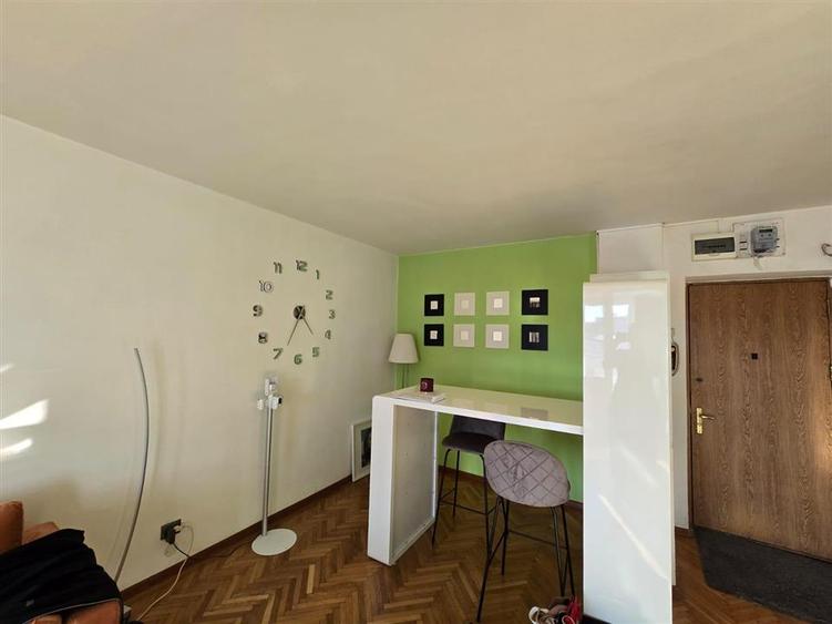 Apartament cu 2 camere semidecomandat, mobilat în Cișmigiu