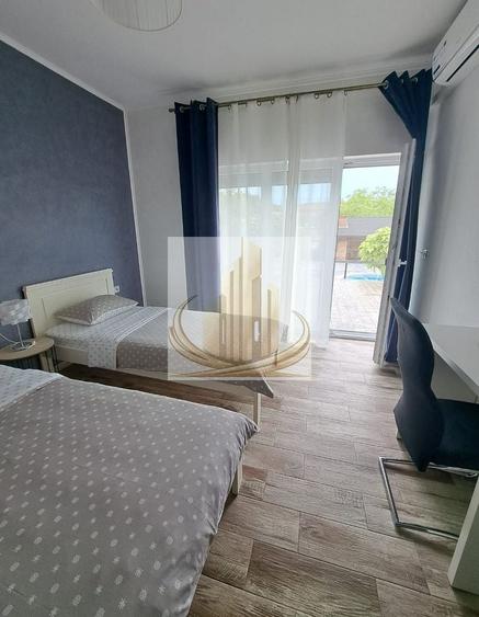 Casă individuală cu 10 camere cu Piscina în Giarmata