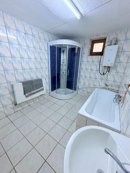 Casă cu 3 camere cu Canalizare în Paleu