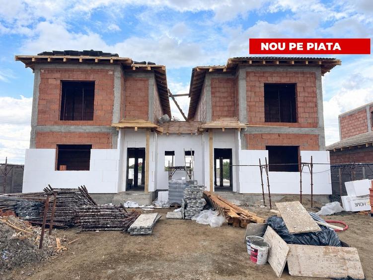Duplex cu 4 camere cu Canalizare în Urseni