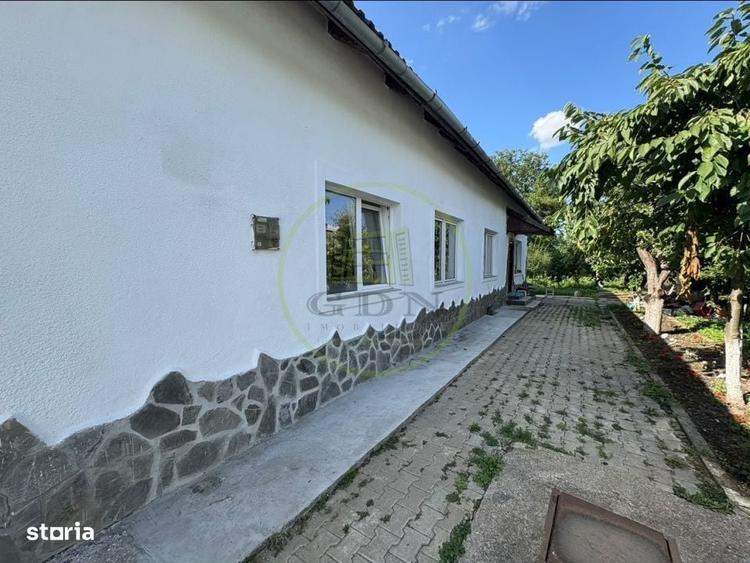 Casă cu 3 camere în Rotbav