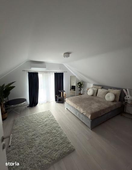 Casă cu 5 camere cu Teren 350 Mp în Berceni