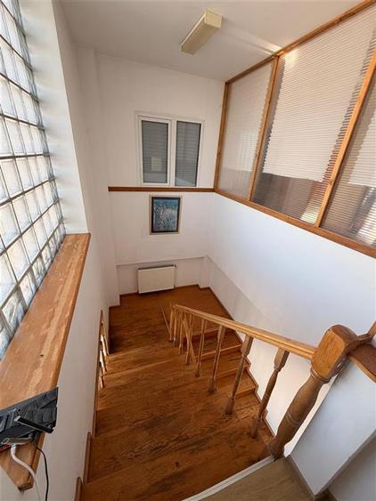 Apartament cu 3 camere semidecomandat, mobilat în Colentina