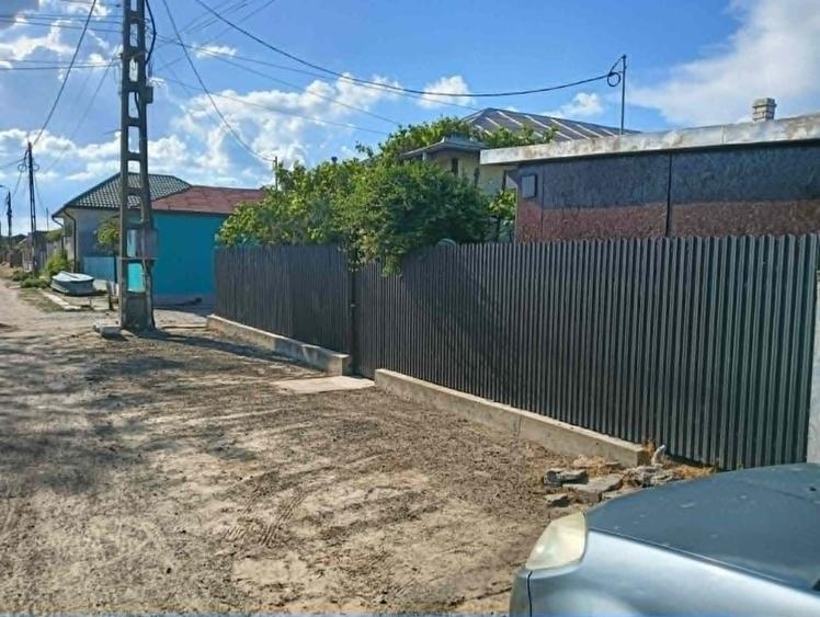 Casă individuală cu 4 camere cu Canalizare în Central