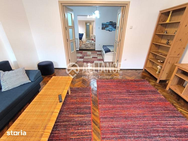 Apartament cu 3 camere semidecomandat, mobilat în Central