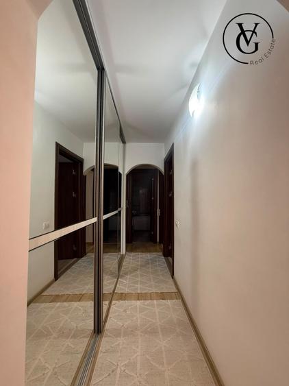 Apartament cu 3 camere decomandat, mobilat în Faleza Nord