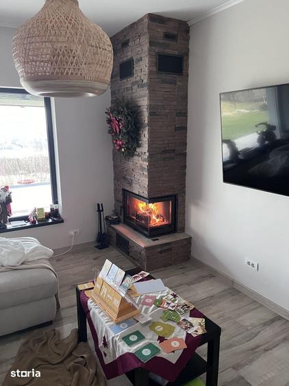 Casă cu 7 camere cu Teren 2000 Mp în Gostilele