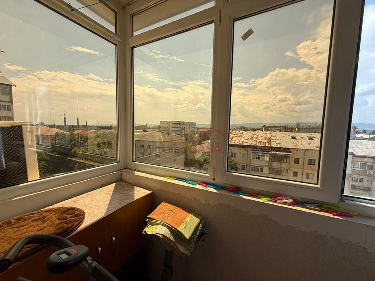 Apartament cu 3 camere decomandat, mobilat în Central
