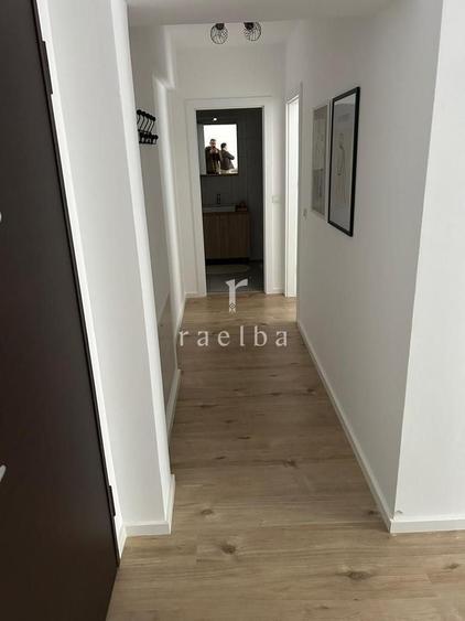 Apartament cu 2 camere semidecomandat, mobilat în Barbu Văcărescu