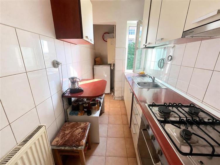 Apartament cu 2 camere nedecomandat, mobilat în Vasile Aaron