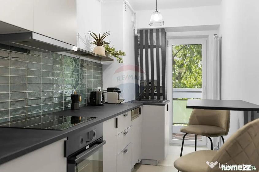 Apartament cu 3 camere semidecomandat în Central