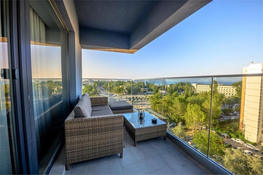 Apartament cu 2 camere decomandat, mobilat în Mamaia