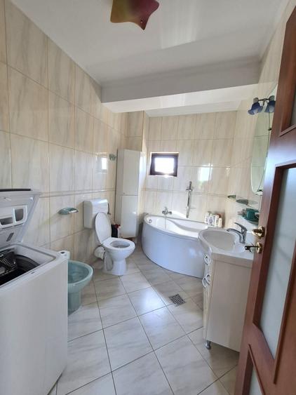 Apartament cu 5 camere, mobilat în Domenii
