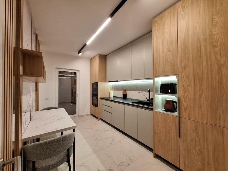 Apartament cu 3 camere decomandat, mobilat în Lacul Tei