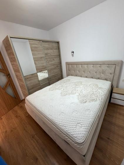 Apartament cu 3 camere decomandat, mobilat în Iosia