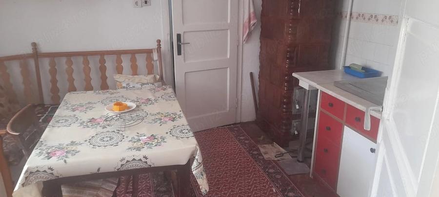 Casă cu 5 camere cu Teren 1050 Mp în Central
