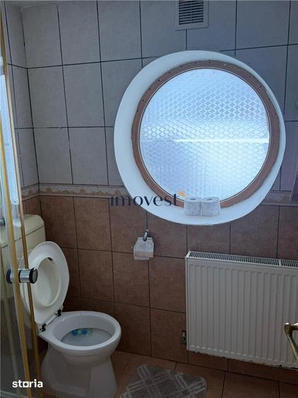 Casă cu 6 camere cu Teren 52000 Mp în Supur