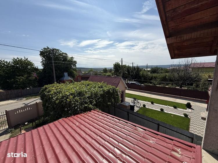 Casa 215mp, P+M, teren 2500mp, la strada, Dumesti - 12
